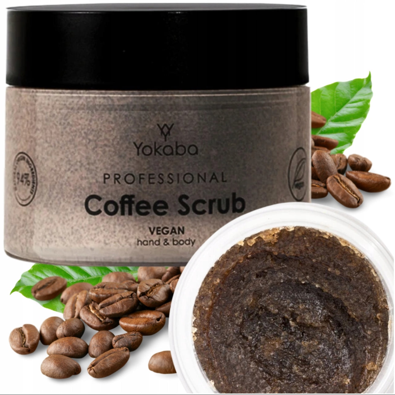 Yokaba Coffee Scrub – vegansk kroppsskrubb med finmalte kaffebønner, 200 g. Fuktighetsgivende eksfoliering for silkemyk hud. Naturlige ingredienser som kokosolje, olivenolje og vitamin E. Perfekt for tørr og sensitiv hud.